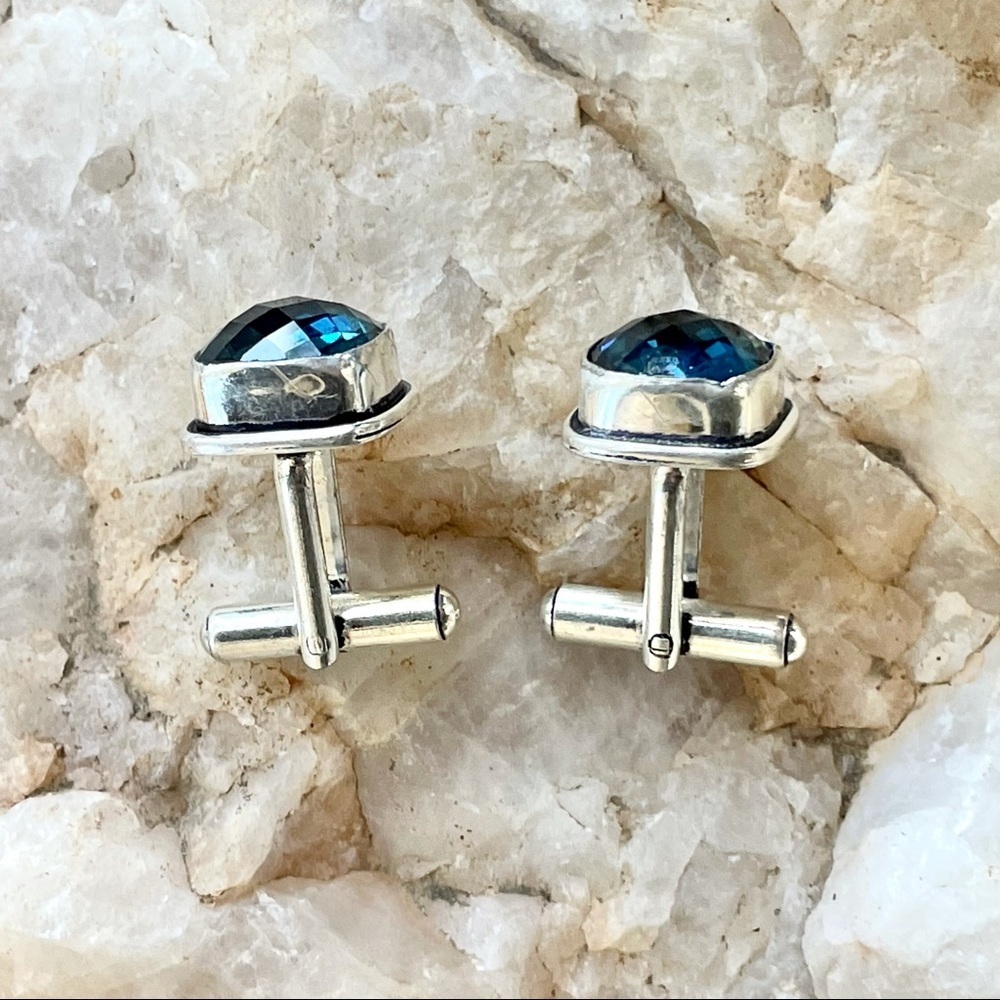 Square checkerboard faceted London blue crystal cuff links - Picture 2 of 4